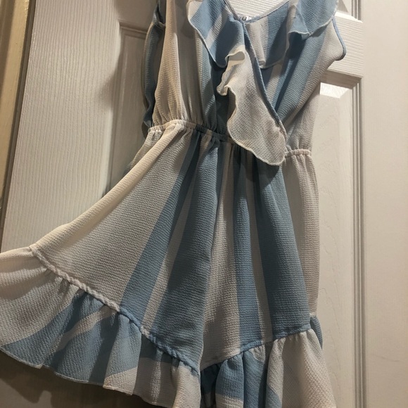 NWT Gorgeous Striped Romper - Picture 4 of 4